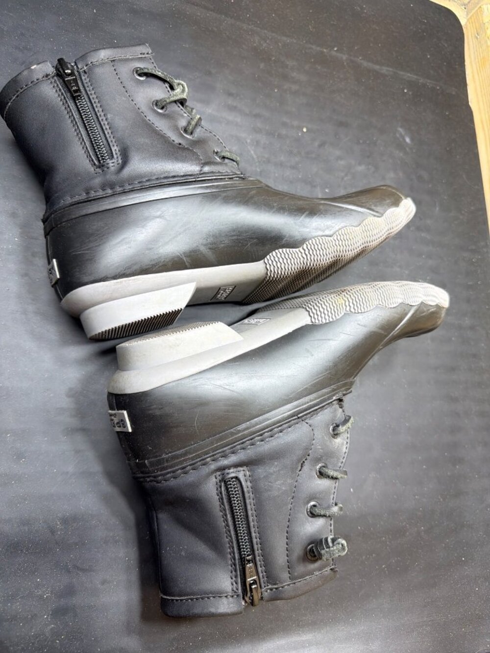 Sperry Girls 3M Saltwater Duck Boots Black Side Zip Youth EU 35 - Picture 9 of 9
